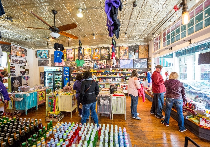 downtown eureka springs shops@2x