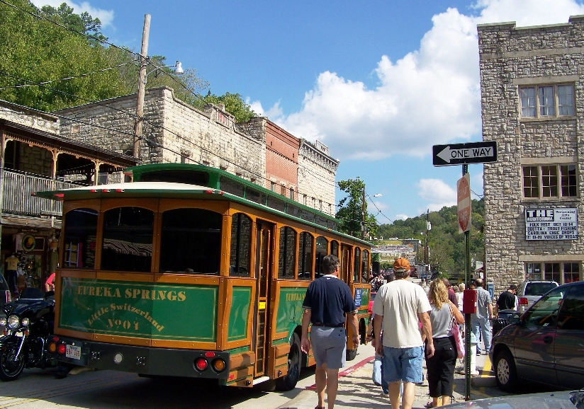 eureka springs trolley@2x